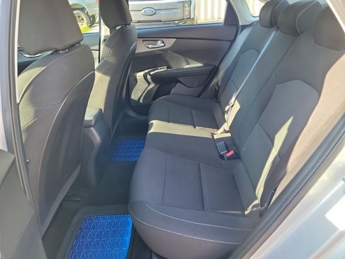 Used 2020 Kia Forte LXS FWD image 14