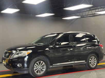 Used 2014 Nissan Pathfinder SL w/ Trailer Tow Package