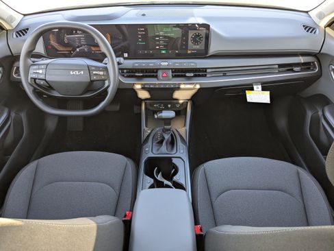 New 2025 Kia K4 LXS image 17