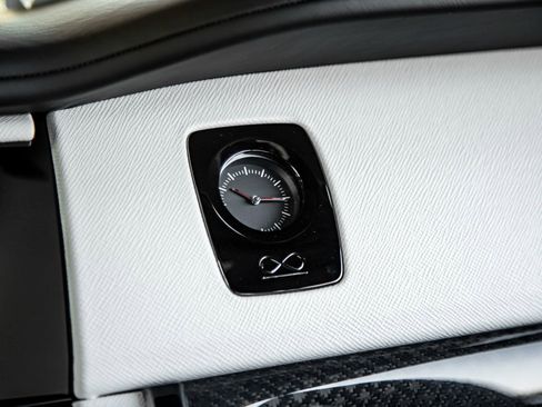 Used 2024 Rolls-Royce Cullinan Black Badge w/ Driver's Package image 12