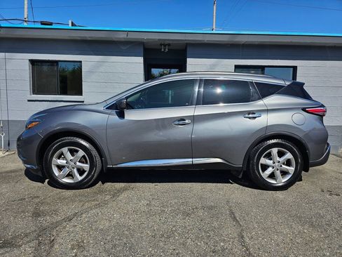 Used 2018 Nissan Murano SV AWD/4WD image 2