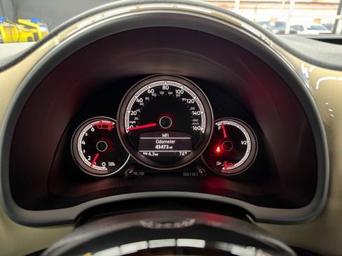 Used 2019 Volkswagen Beetle 2.0T Final Edition SEL FWD image 32