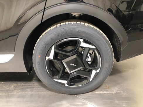 New 2026 Kia Sportage EX FWD image 9