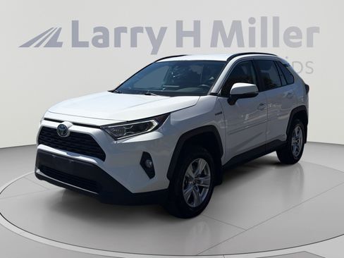 Used 2021 Toyota RAV4 XLE AWD/4WD image 1