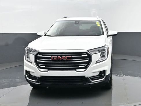 Used 2024 GMC Terrain SLT image 24