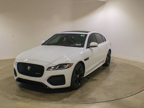Used 2022 Jaguar XF R-Dynamic SE AWD/4WD image 1