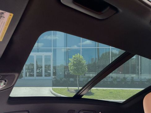 Certified 2022 Audi Q5 2.0T Premium Plus w/ Premium Plus Package image 16