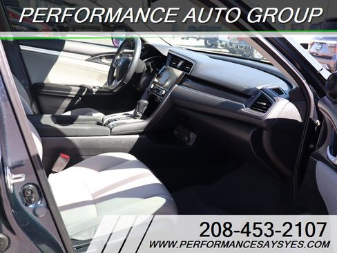 Used 2019 Honda Civic EX image 9