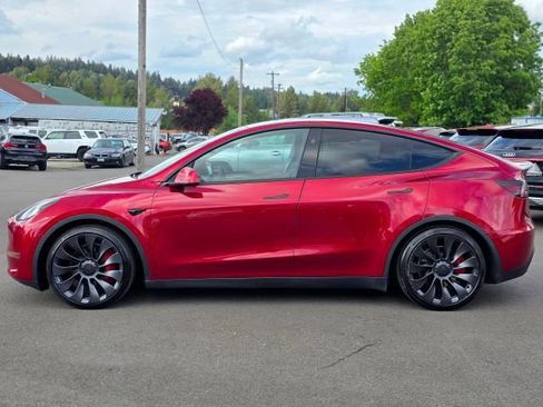 Used 2024 Tesla Model Y Performance AWD/4WD image 5