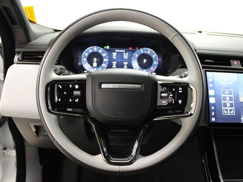 Used 2026 Land Rover Range Rover Velar Dynamic SE AWD/4WD image 22