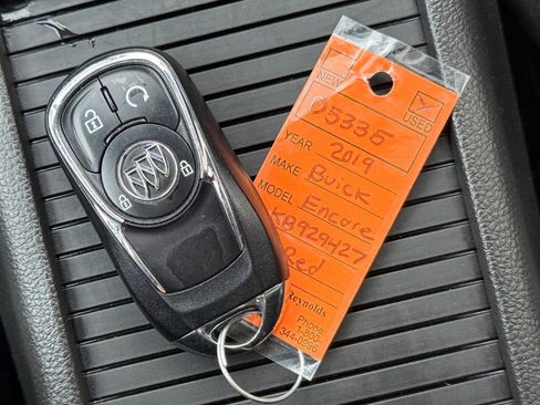 Used 2019 Buick Encore Essence w/ Experience Buick Package image 40
