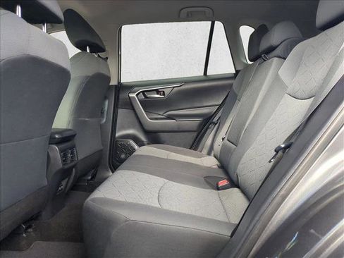 Used 2020 Toyota RAV4 XLE image 22