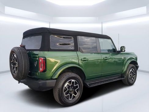 Used 2025 Ford Bronco Outer Banks image 3