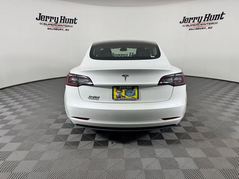Used 2023 Tesla Model 3 Standard Range image 6