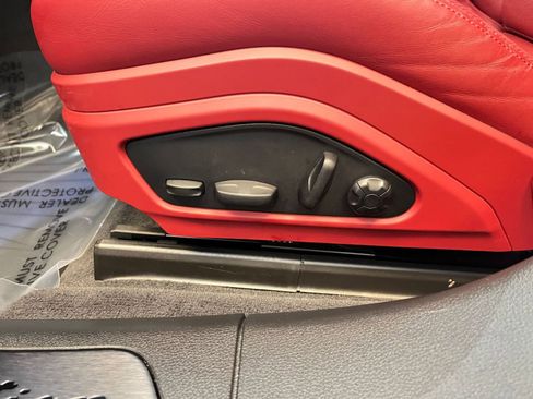 Used 2023 Porsche Panamera image 23