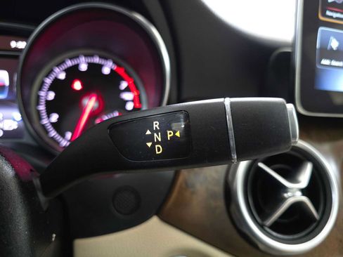 Used 2019 Mercedes-Benz GLA 250 4MATIC image 36