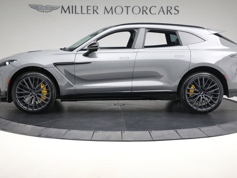 Used 2025 Aston Martin DBX 707 image 2