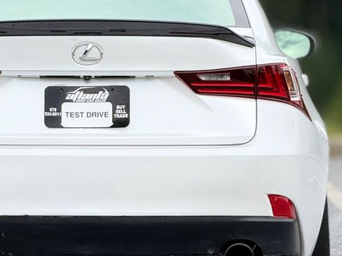 Used 2016 Lexus IS 200t RWD image 17