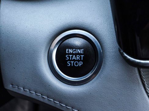 Used 2020 Toyota Highlander Platinum AWD/4WD image 17