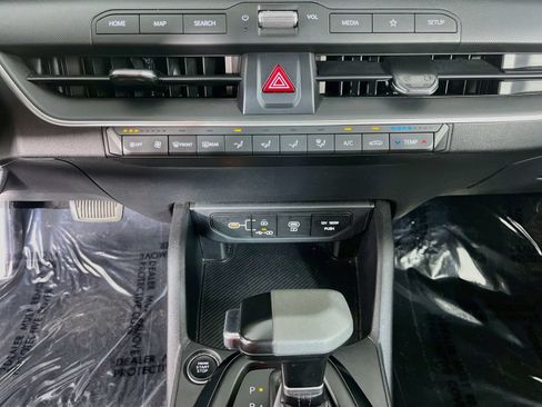 Used 2025 Kia K4 FWD image 17