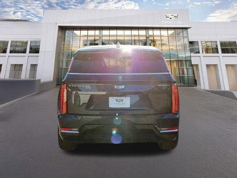 Used 2026 Cadillac Escalade IQ Luxury 1 AWD/4WD image 5