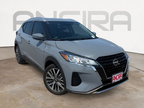 Used 2023 Nissan Kicks SV FWD image 4