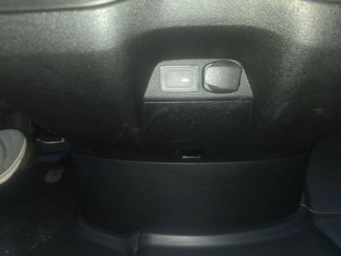 Used 2024 Mercedes-Benz Sprinter 2500 image 24