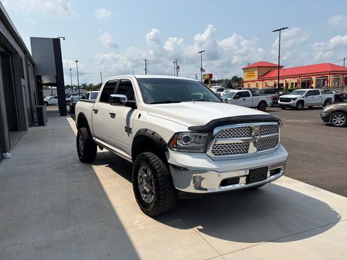 Used 2017 RAM 1500 Laramie AWD/4WD image 7
