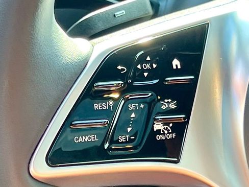 Certified 2026 Mercedes-Benz C 300 4MATIC Sedan image 21