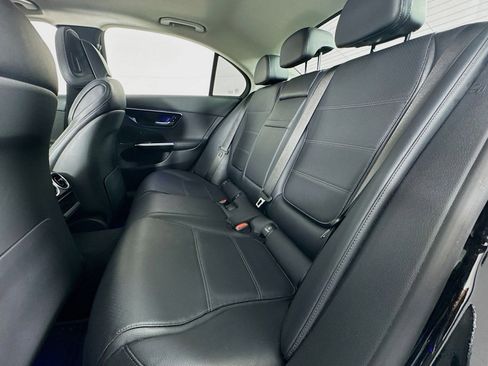 Used 2022 Mercedes-Benz C 300 Sedan image 7