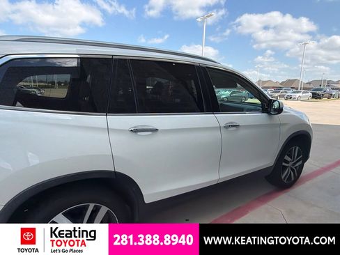 Used 2018 Honda Pilot Elite image 2