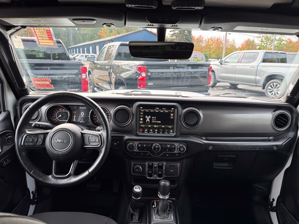 Used 2023 Jeep Wrangler Unlimited Sport AWD/4WD image 12