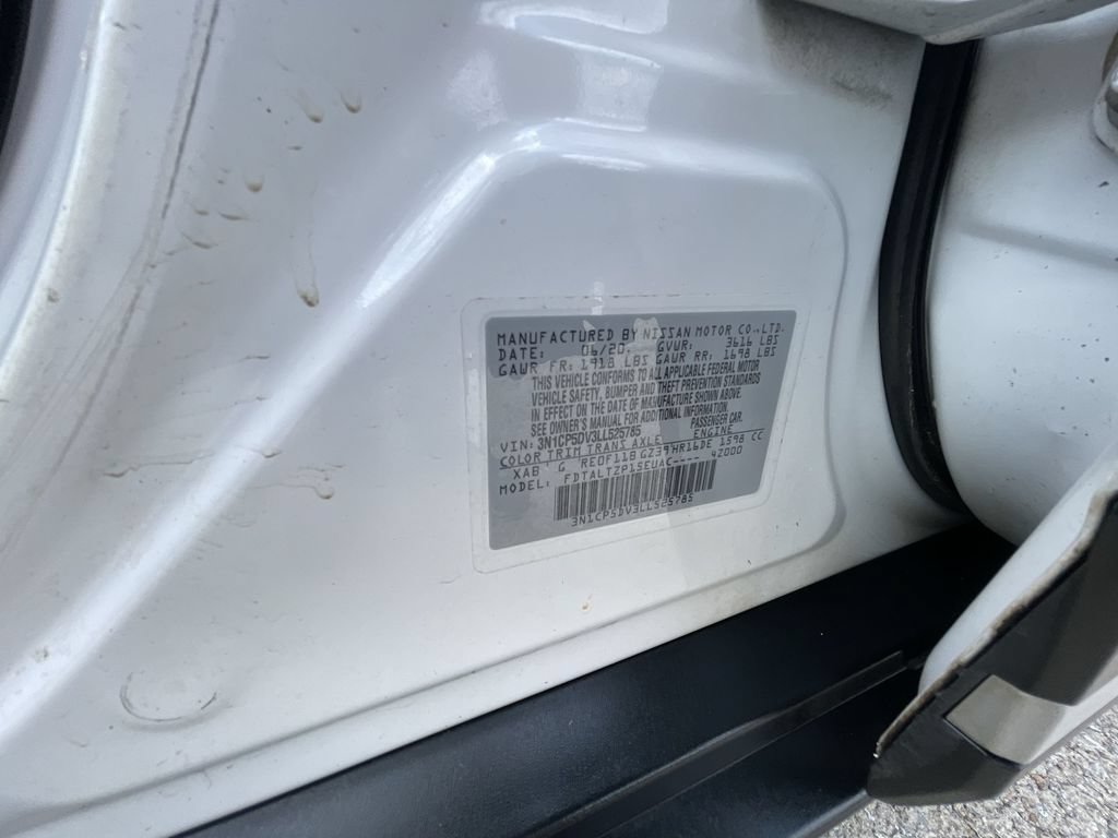 Used 2020 Nissan Kicks SR FWD image 32