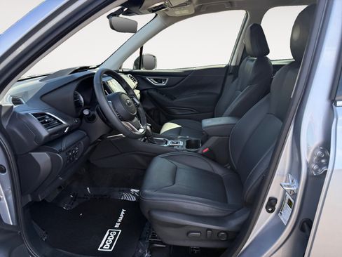 Used 2023 Subaru Forester Touring AWD/4WD image 10