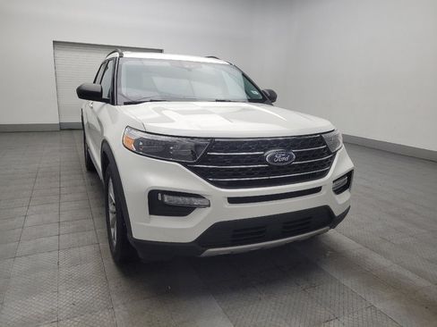 Used 2024 Ford Explorer XLT w/ Equipment Group 202A RWD image 13