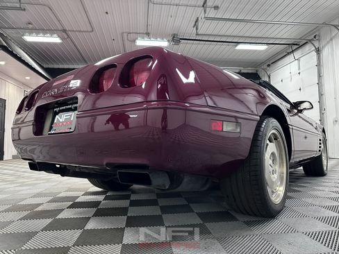 Used 1993 Chevrolet Corvette Convertible RWD image 28