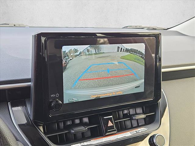 Used 2025 Toyota Corolla LE FWD image 14