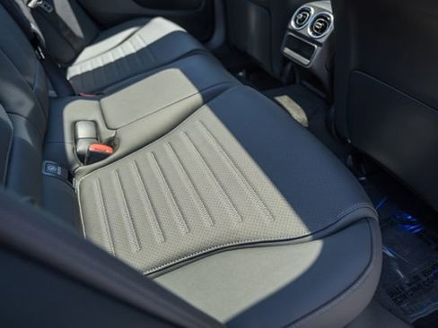 New 2026 Mercedes-Benz C 300 4MATIC Sedan image 30