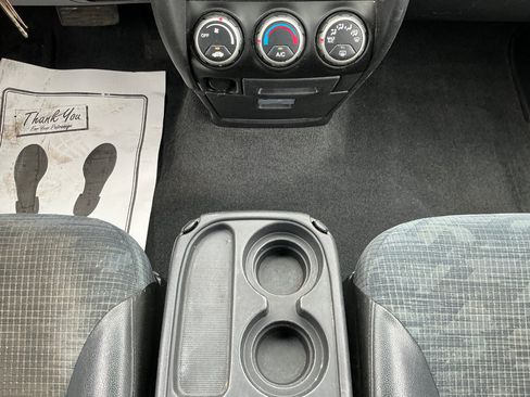 Used 2004 Honda CR-V LX image 18