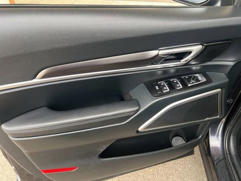 Certified 2025 Kia Telluride LX FWD image 7