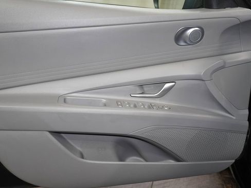 Used 2023 Hyundai Elantra SEL FWD image 20