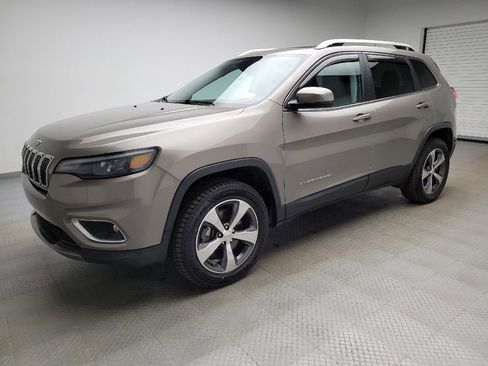 Used 2020 Jeep Cherokee Limited w/ Luxury Group AWD/4WD image 2