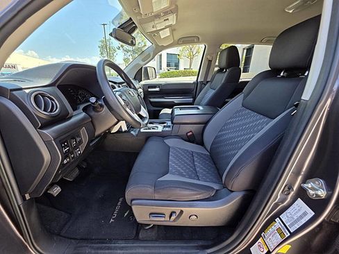 Used 2018 Toyota Tundra SR5 image 15