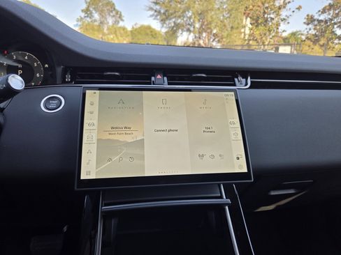 New 2026 Land Rover Range Rover Evoque S image 13