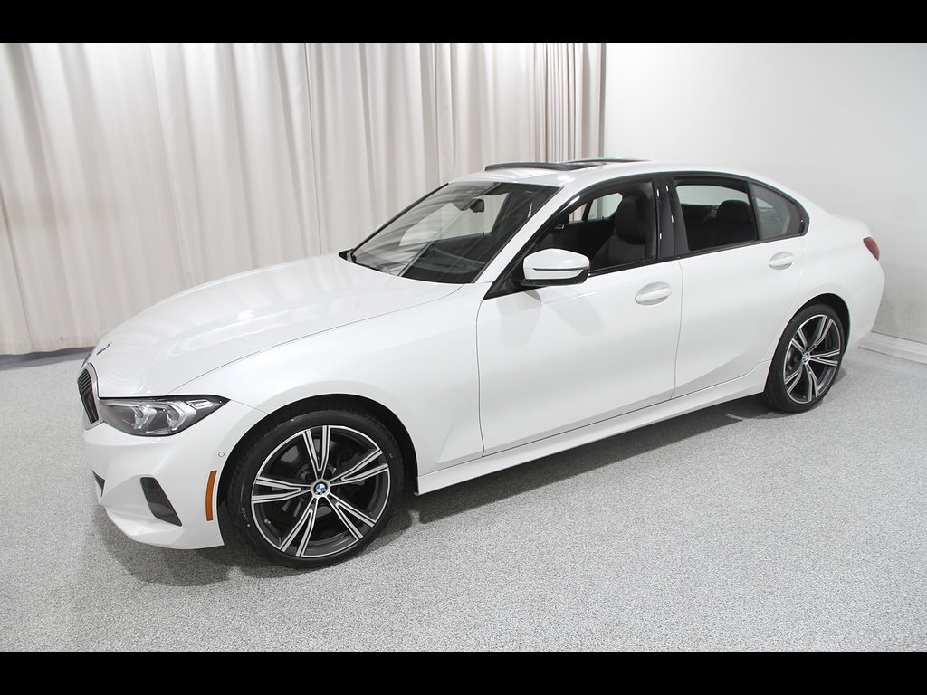 Used 2023 BMW 330i xDrive Sedan w/ Premium Package AWD/4WD image 3