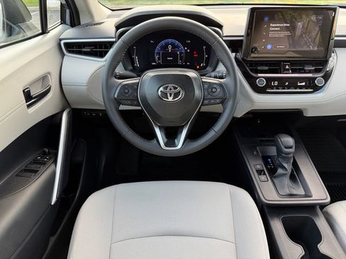 Certified 2026 Toyota Corolla Cross LE w/ Moonroof Package AWD/4WD image 25