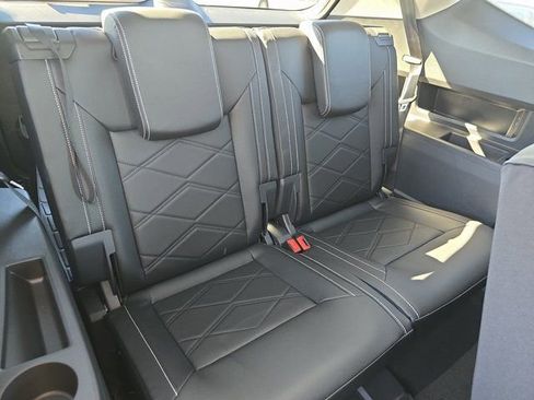 New 2026 Volkswagen Atlas SE image 25