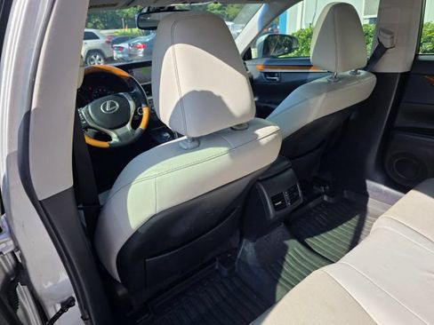 Used 2014 Lexus ES 300h w/ Luxury Package w/Bamboo Trim FWD image 21