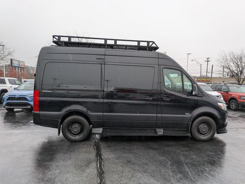 Used 2022 Mercedes-Benz Sprinter 144 Cargo image 7