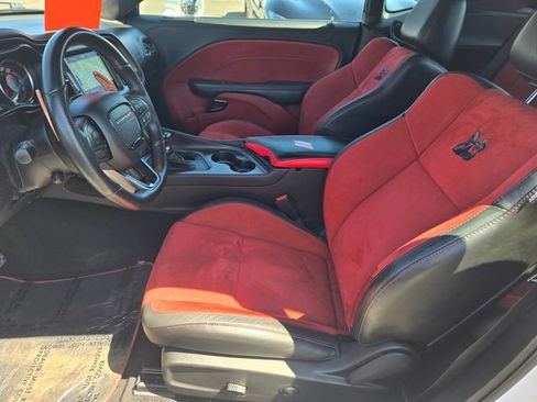 Used 2022 Dodge Challenger R/T Scat Pack RWD image 11